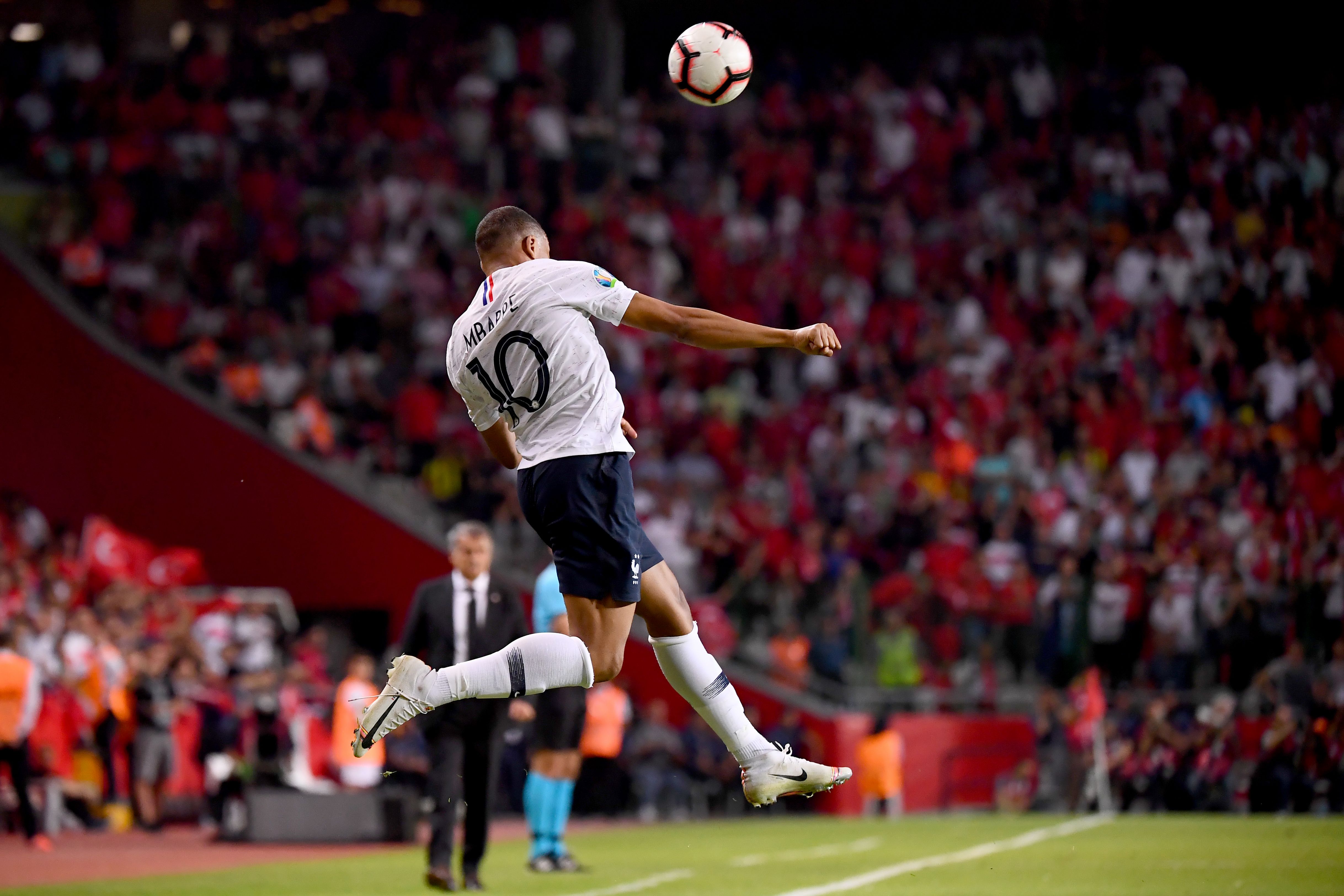 加上主教练 加上主教练