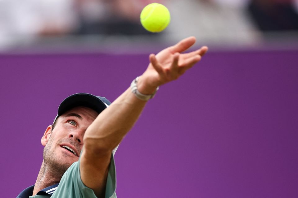 锋线上的球 锋线上的球