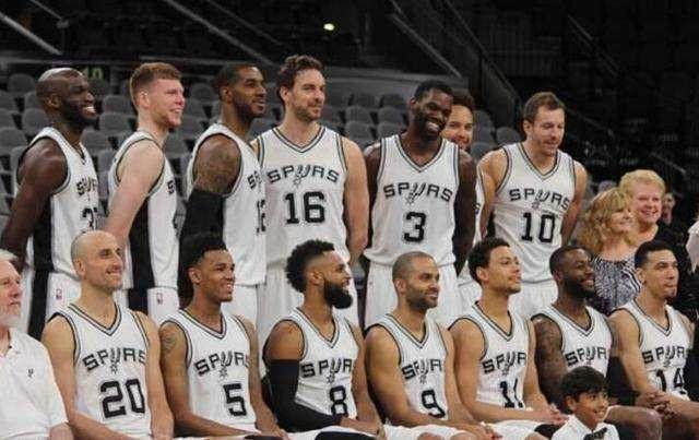 场均得分从 场均得分从